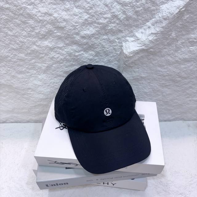 Running volume Lululemon ~ Spring and Summer new mesh baseball cap Unique design