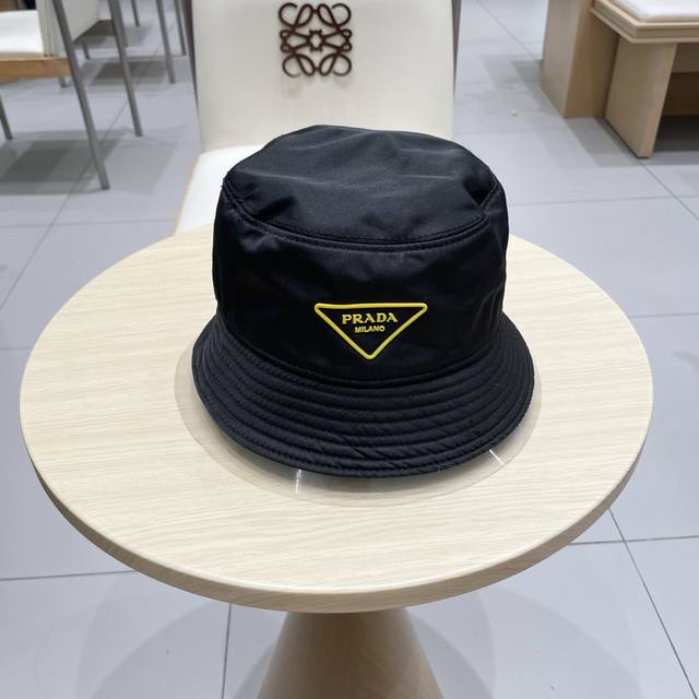 Prada new sunshade fisherman hat, anti-ultraviolet cloth hat, foldable head circ