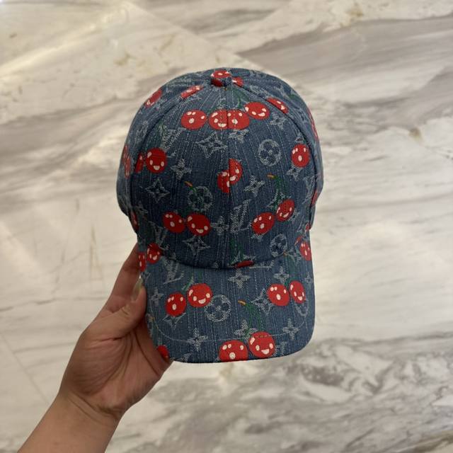 Lv Louis Vuitton original baseball cap is light and breathable. Perfect version,