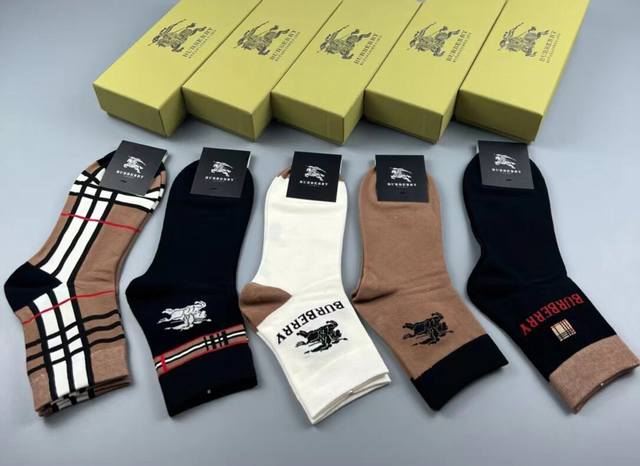 Special Burberry Burberry B's new men's socks, one box of five pairs, made of pu