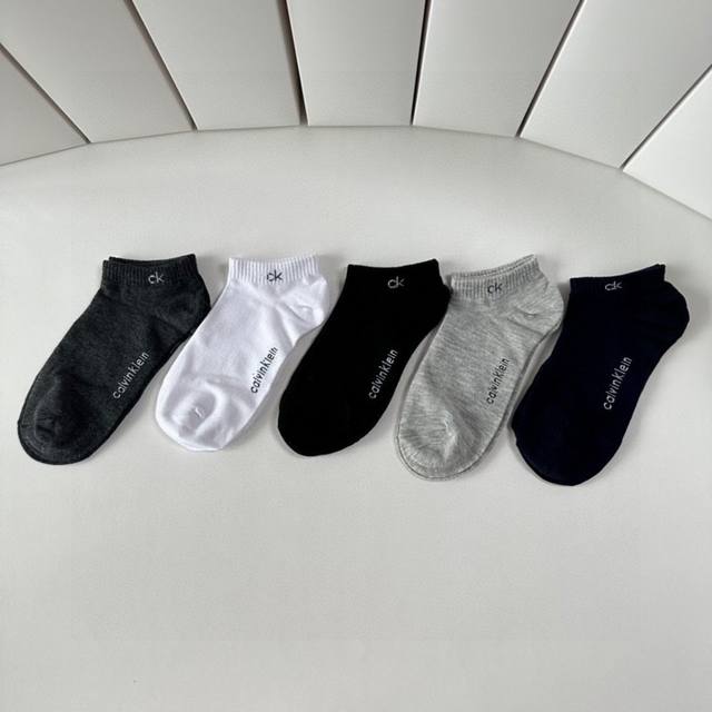 Special counter packaging Calvin Klein Ck Kevin Klein, new short and medium-leng