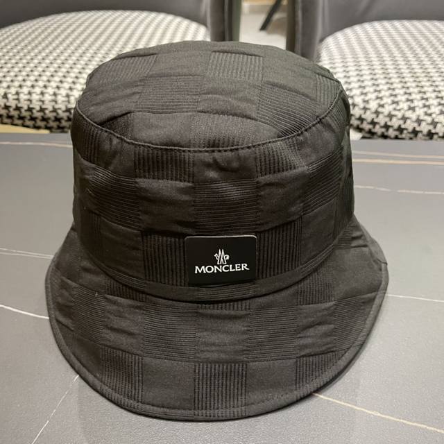 Moncler fashionable autumn bucket hat! Fashionable and popular with first-class