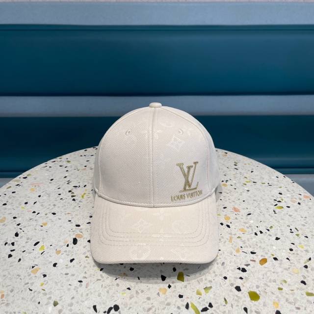 Louis Vuitton baseball cap Louisvuitton spring Lv baseball cap, heavy workmanshi