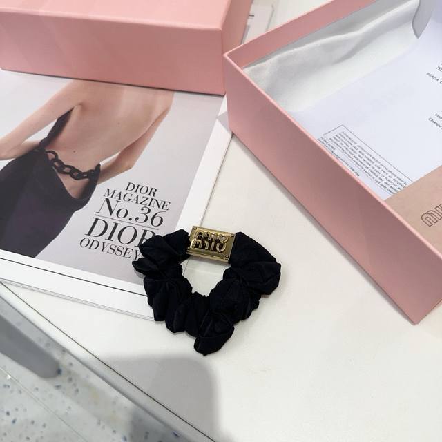 with packaging box Miumiu's new letter hairband, simple and elegant, practical a