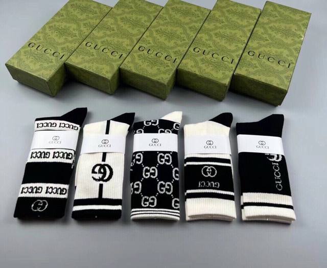 Gucci new stockings, five pairs in a box, classic double G logo, especially high