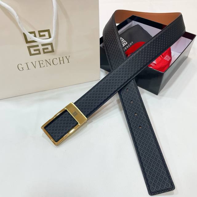Givenchy's exclusive first launch on the entire network, top quality steel buckl