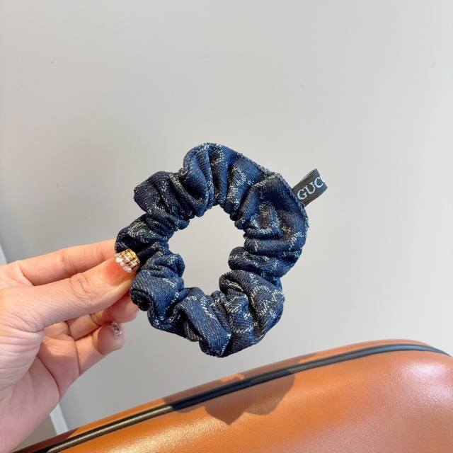 with packaging Gucci Double G classic hair band, exquisite and comfortable to we