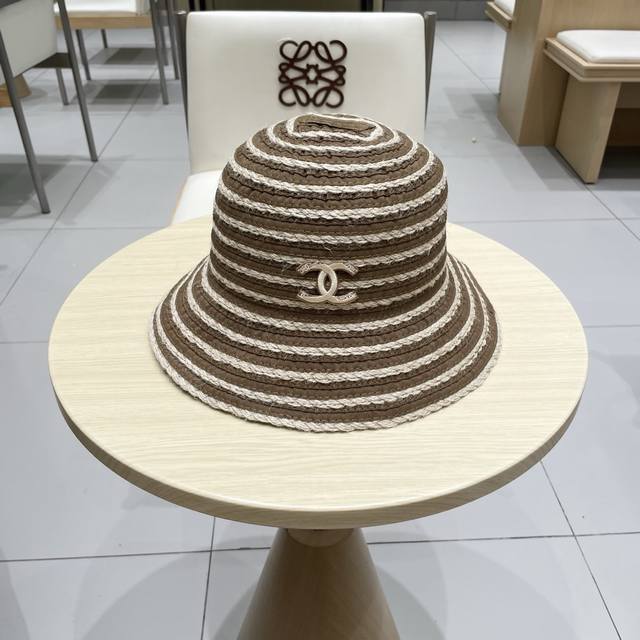 Chanel Chanel fashion natural hemp rope navy blue straw striped fisherman hat su