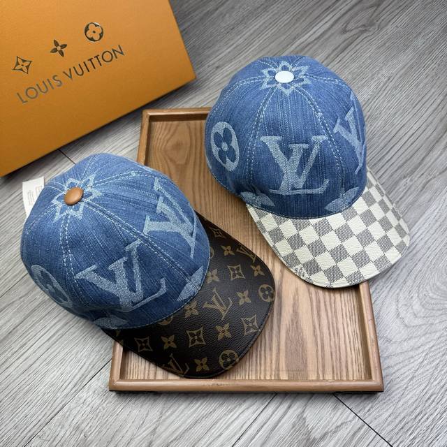 L. Denim V-neck with leather cap, the latest model with super A quality! Fashion