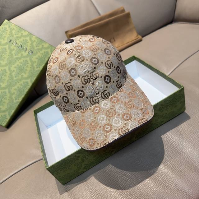 comes with a packaging bag, Gucci new original baseball cap, double G jacquard,