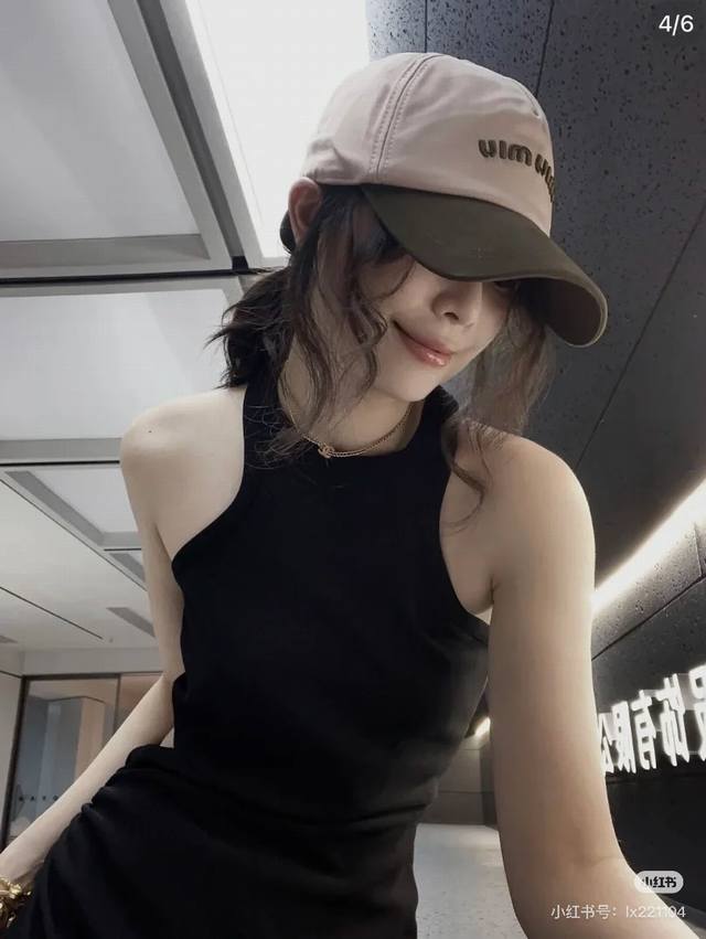 Running volume Miumiu Wang Yibo same color baseball cap Classic embroidered lett