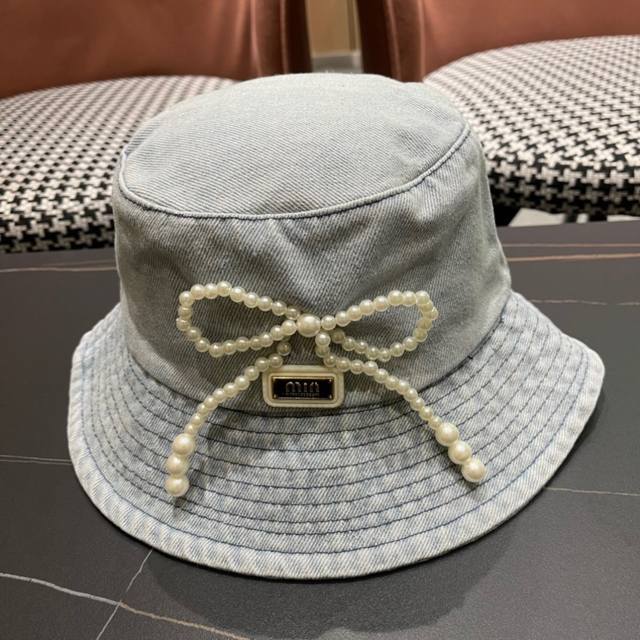 Miu Miu's new denim bucket hat is a high-end brand! Simple and fashionable style