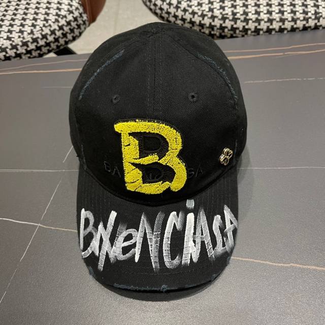 Balenciaga logo baseball cap, cool color scheme, first batch shipped first! A mu