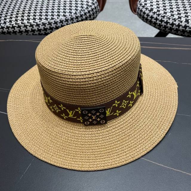 Lv Louis Vuitton 2025 new holiday style straw hat, a must-have for travel, super