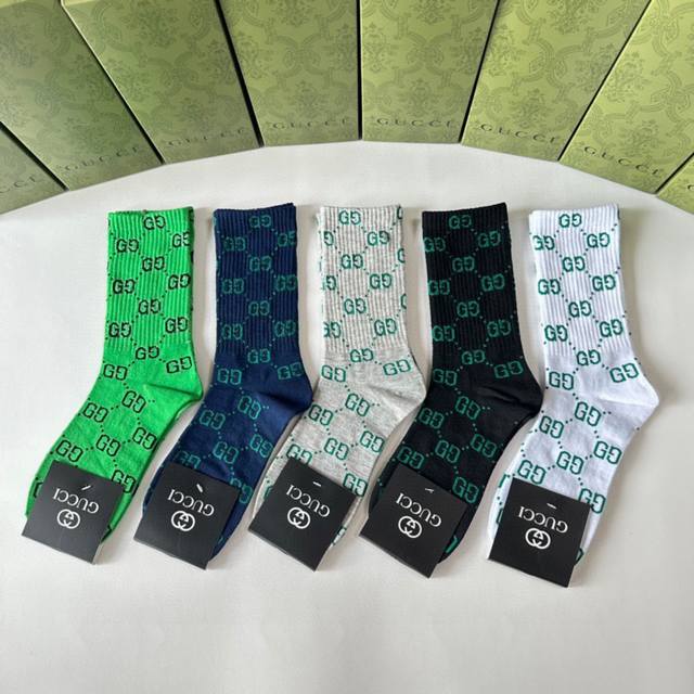 Special counter packaging Gucci new mid-length stacked socks! Five pairs in a bo