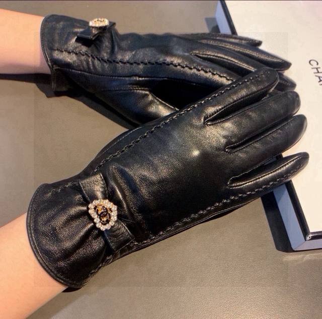 2025 new exclusive first touch screen gloves Chanel Chanel original quality offi
