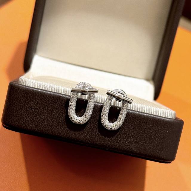A6244 H's Loop series new Ot horizontal bar circle full diamond earrings selecte