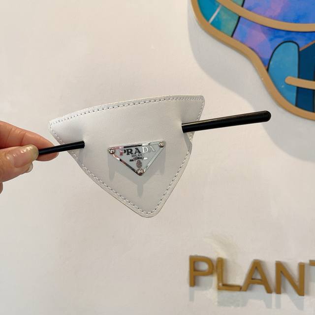 with packaging Prada triangle logo European and American French retro and fashio