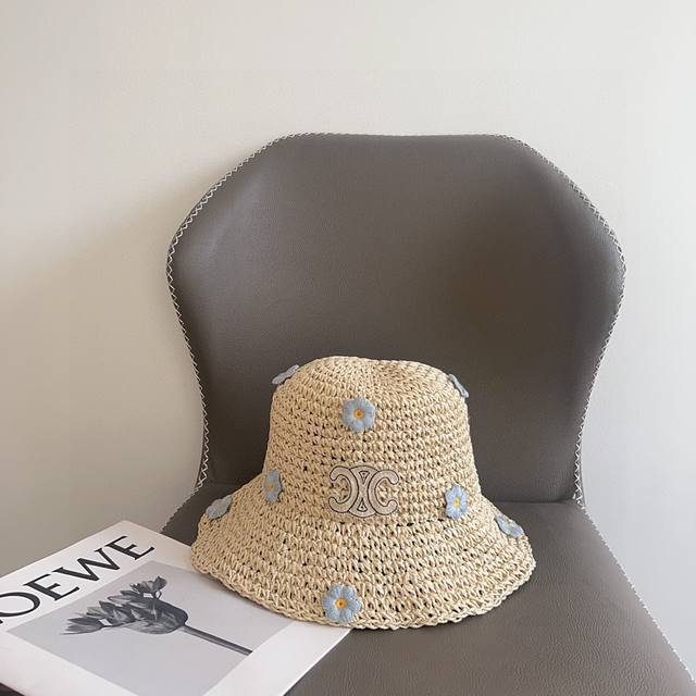 comes with a dust bag. Celine's new summer 2025 flower-patterned woven fisherman