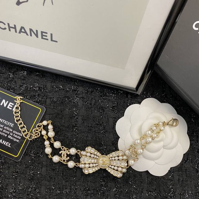 bracelet classic hot-selling model, super versatile and not picky about skin col