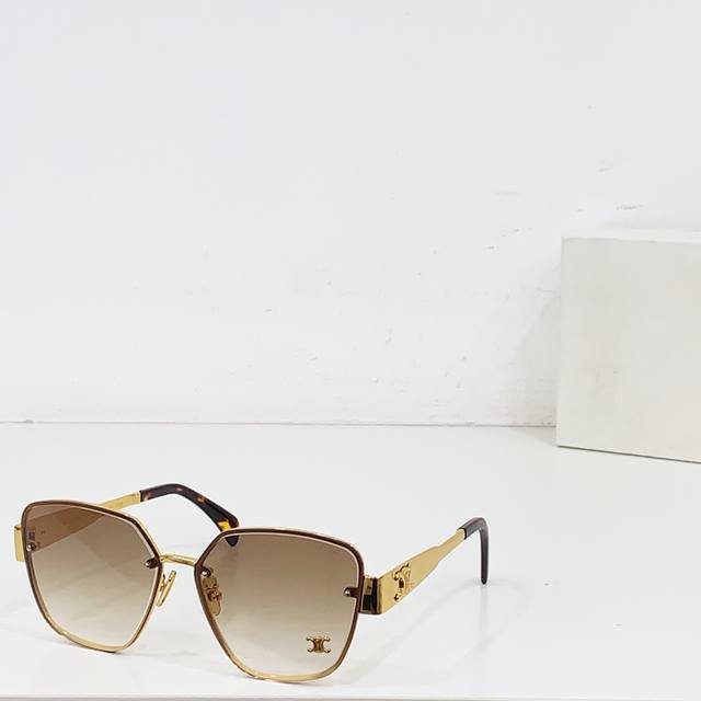 Celin* Model:Cl42119U Size:62 ports 14-145