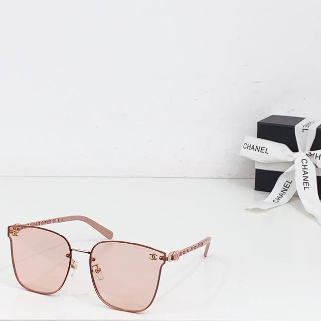 Chane* Model: Ch7368 Size: 64 ports 17-145