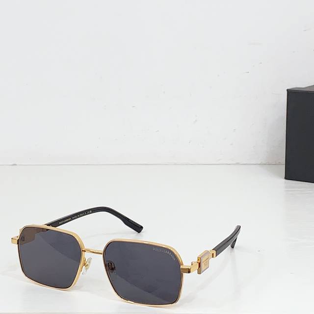 Dolce & Gabban* Model: Dg2316 Size: 58 ports 17 143