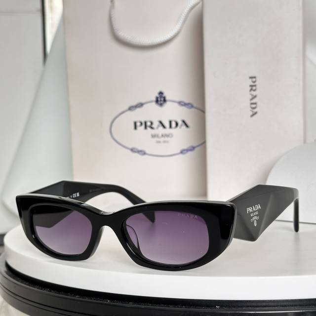 Prad* Model: Spr B16 Size: 50 ports 21-145