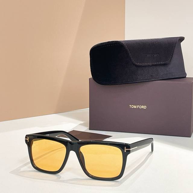 Tom Fordmodel: Ft906Size: 58 17-145