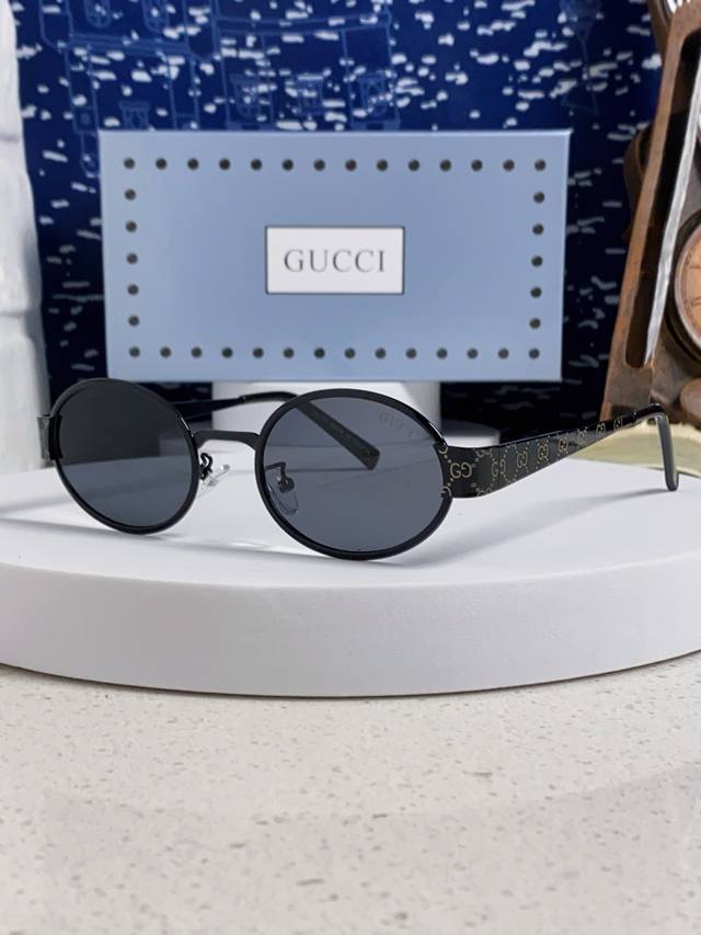 Gucci 2025 new high-quality sunglasses for men and women oval metal frame anti-u