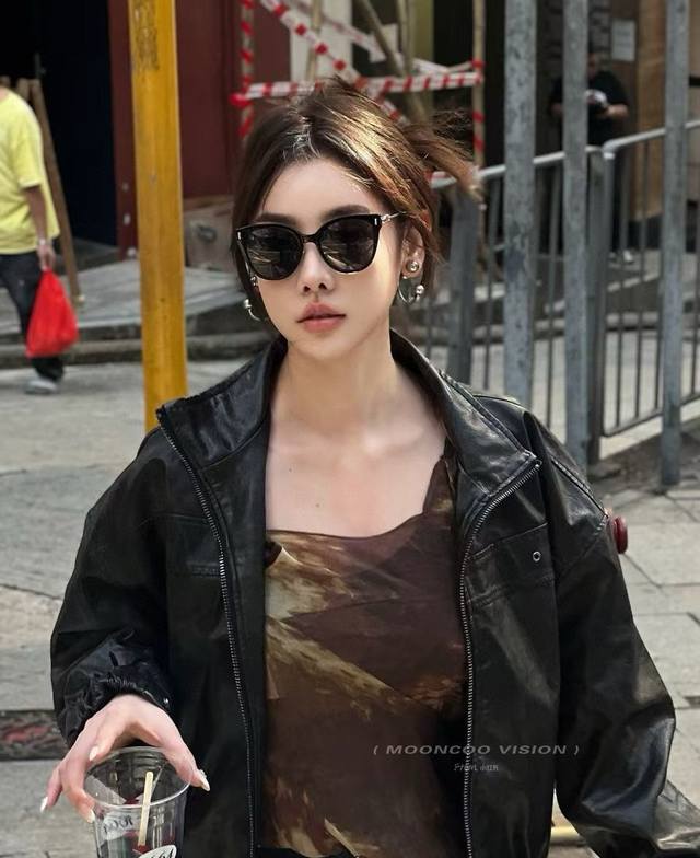 Dior 2025 new trendy fashion square frame sunglasses comfortable to wear online