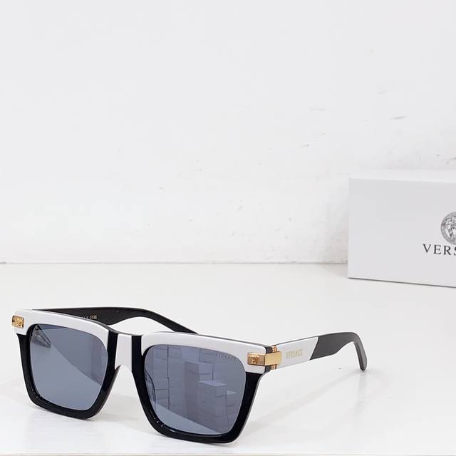 Versac* Model: Ve3354F Size: 55 ports 19-145