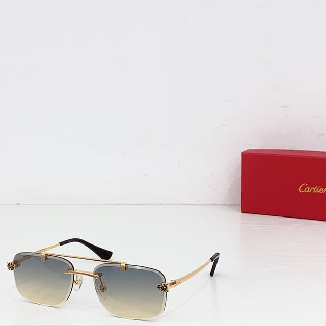 Cartie* Model: Ct01585O Size: 59 ports 17 142