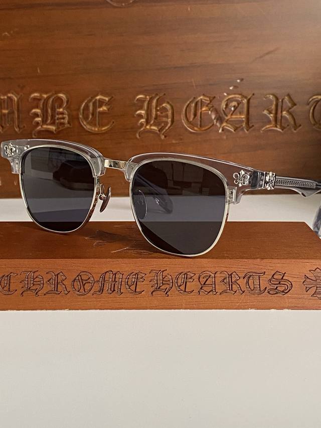 New sunglasses Heavy-duty new titanium eyebrow frame Titanium ring exquisite las