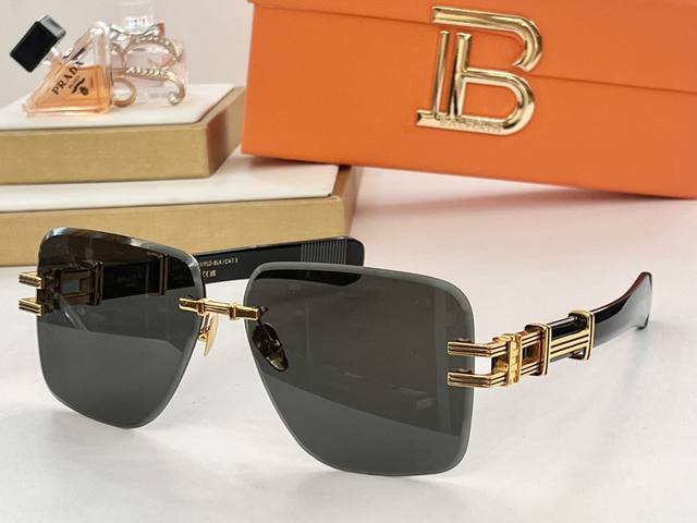 Balmain Model: Bps-145B Size: 63 ports 18-140