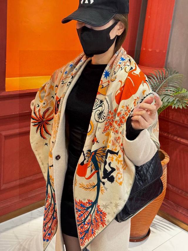 New cashmere models are recommended. Double-sided cashmere square scarf with the