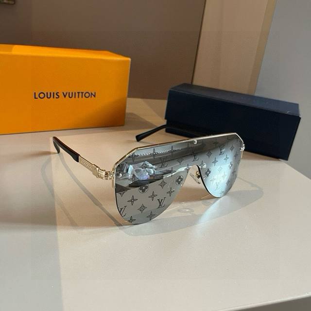 Louis Vuitton Lv men's sunglasses, sunshade polarized lenses, high-end European