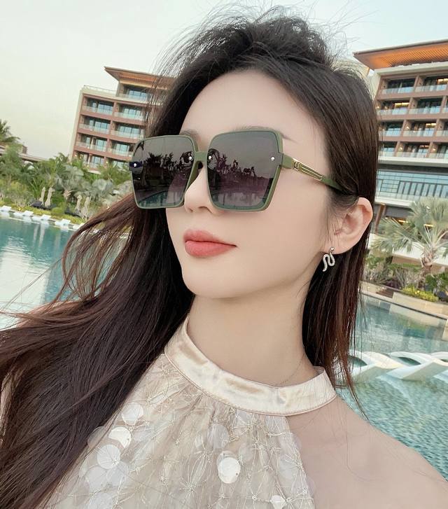 Dior-Dior 2025 Spring New Trend Hot Fashion Square Frame Polarized Sunglasses Hi