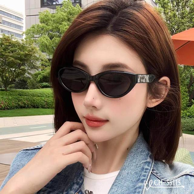 French Chanel - Chanel . Polaroid resin high-definition lens . Tr frame - light