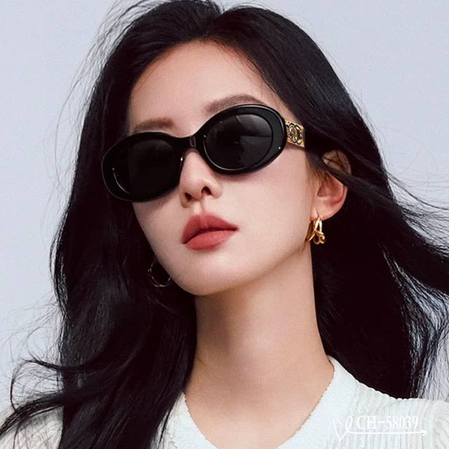 French Chanel - Chanel . Polaroid resin high-definition lens . Tr frame - light