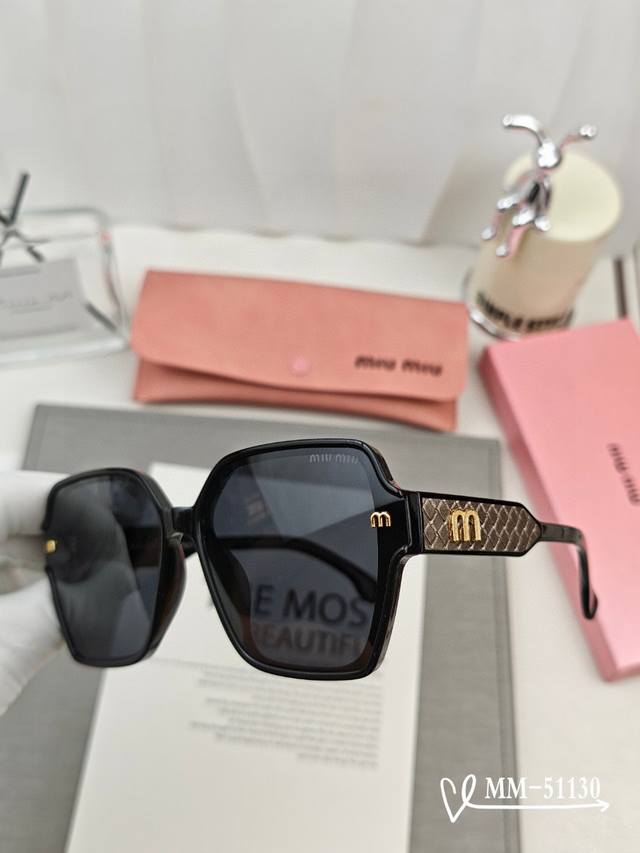 Italian Miumiu . Polaroid resin polarized lenses . Tr90 frame is light and comfo