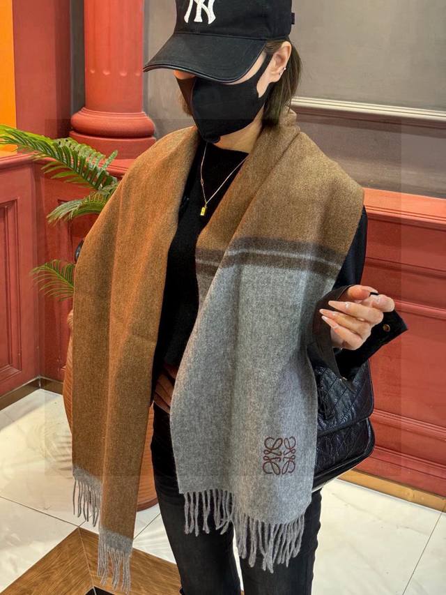 Loewe Paris Fashion Show Business Men and Women's General Double-sided Cashmere