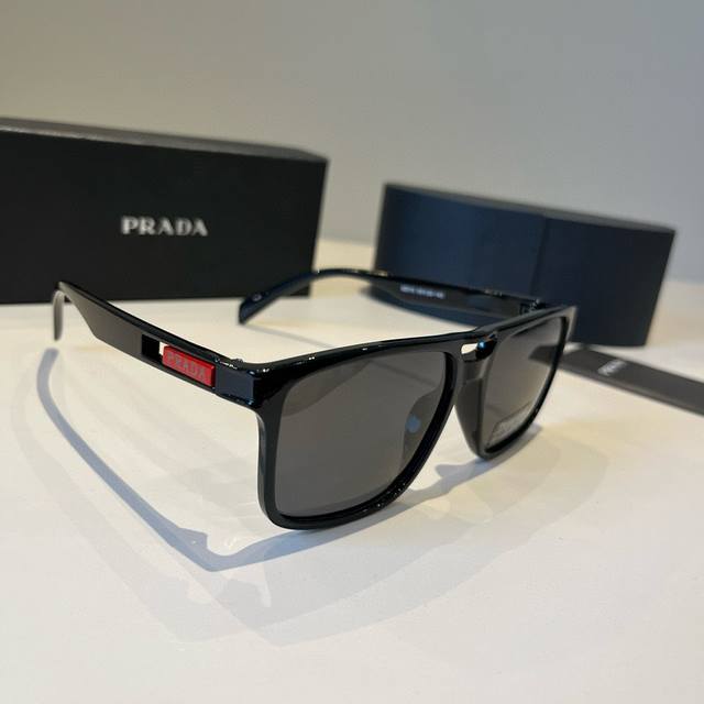 Prada fashionable sunglasses for men and women, light and not pressing on the no