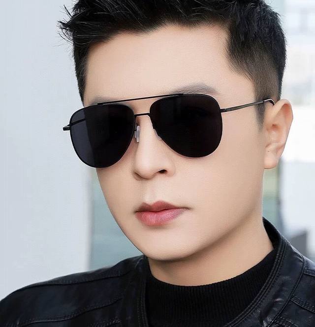 Gucci Men's Colorful Aviator Polarized Sunglasses Material: HD Nylon Thickened C
