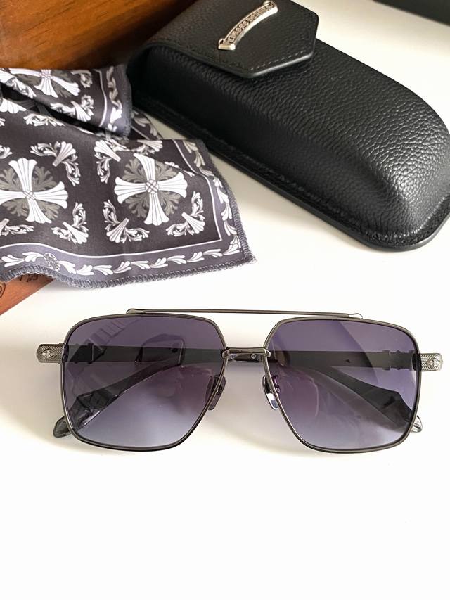 New sunglasses Chrome Heart Three-dimensional pattern pure titanium temples atmo