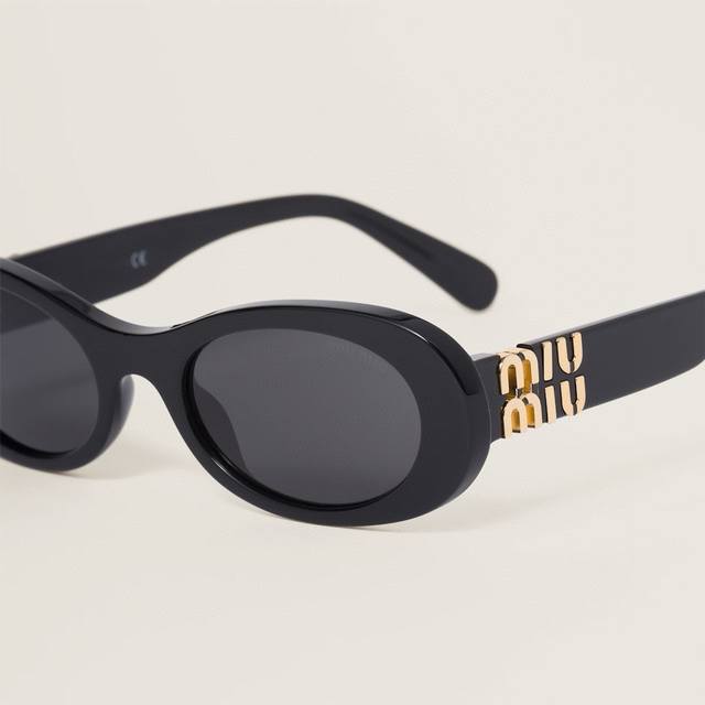 Miumi* Miu* Miu new sunglasses, Mod: Smu 06Z, high version Size: 55 mouth 20-140