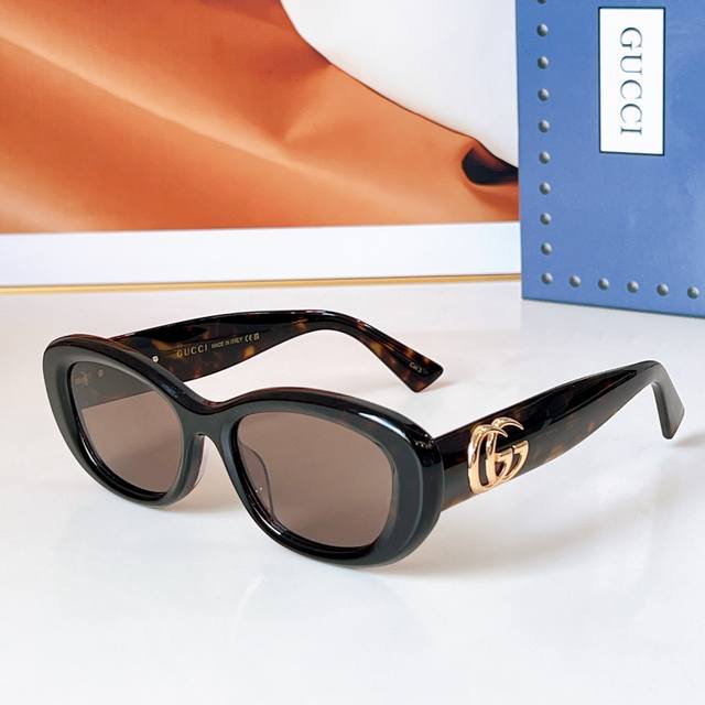 Gucc* Mod: Gg1829Sk Size: 54 ports 18-145