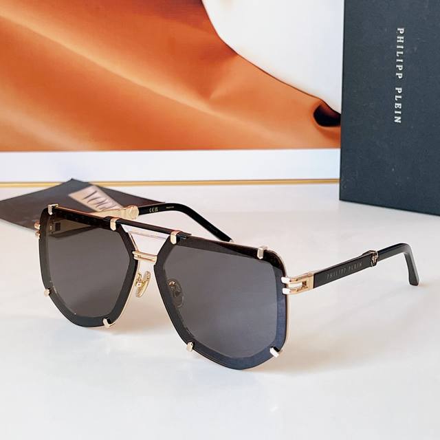 Philipp Plei* Model: Spp170 Size: 66 ports 10-145