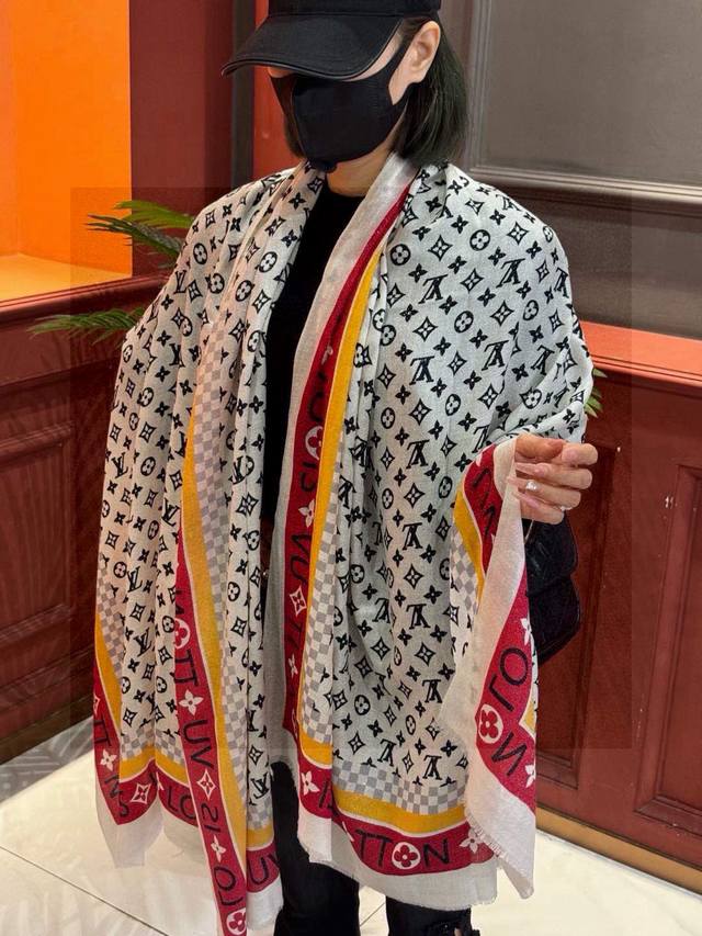Glowing scarf Silver cashmere long scarf counter synchronization I really like t
