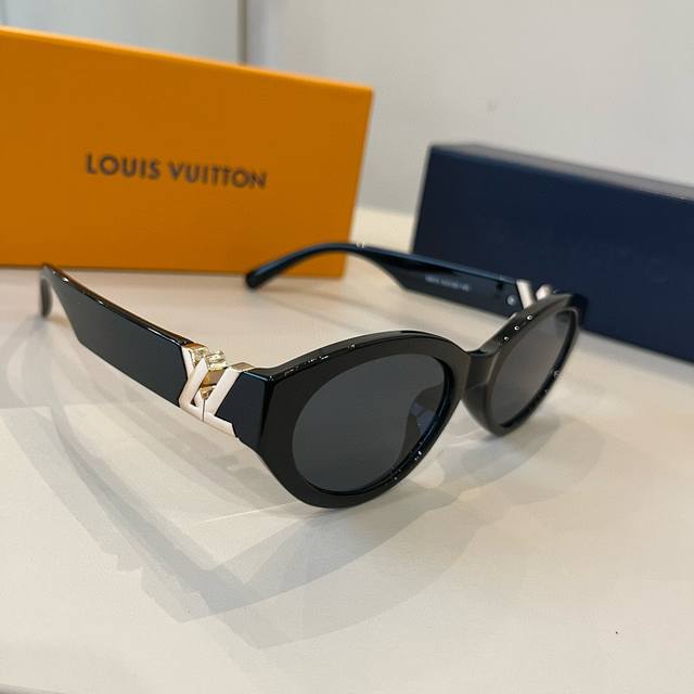 Lv Louis Vuitton Summer is here, sunglasses are a must-have for going out every